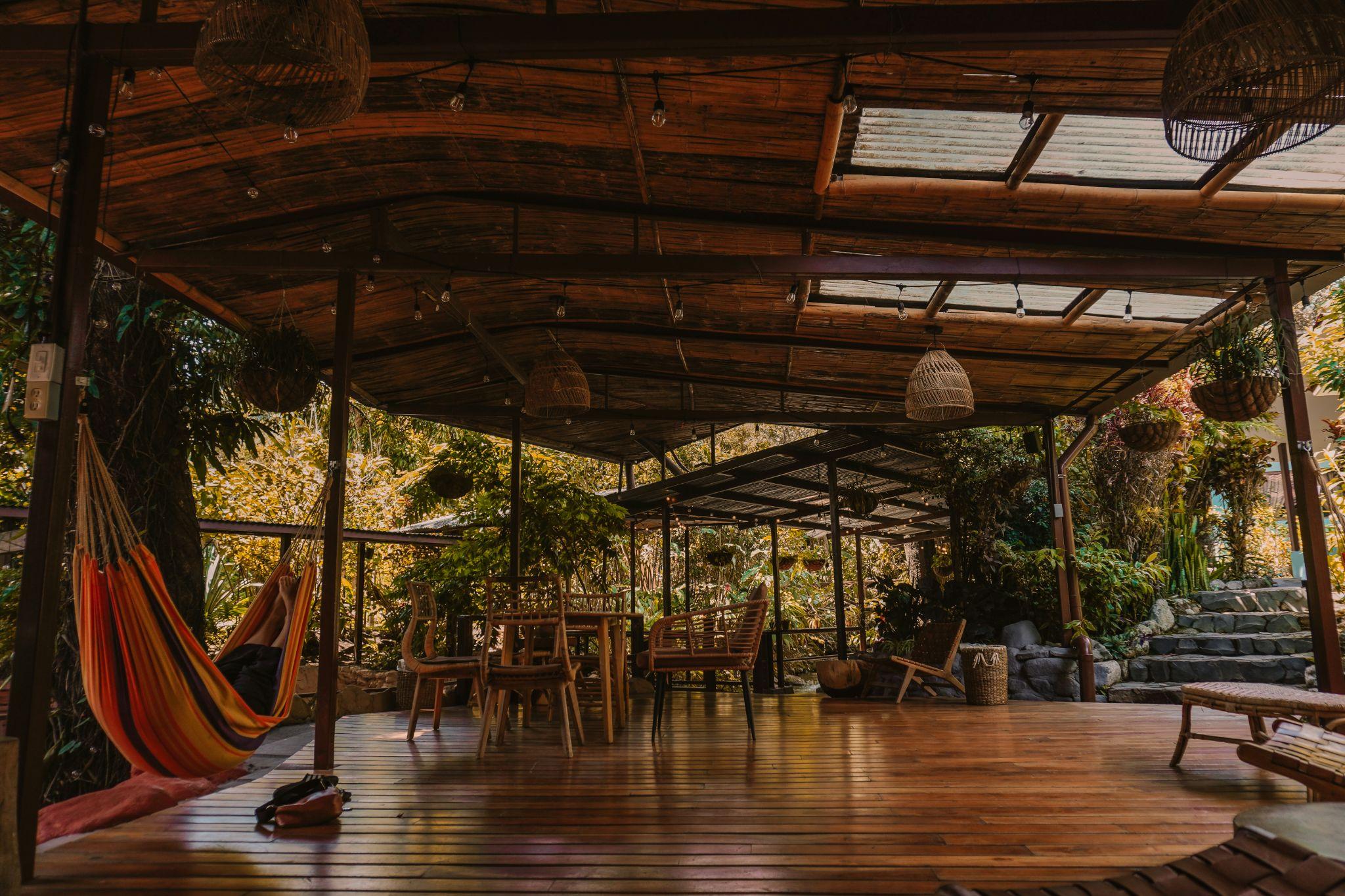 Covered deck and hammock space at ONDA Boquete