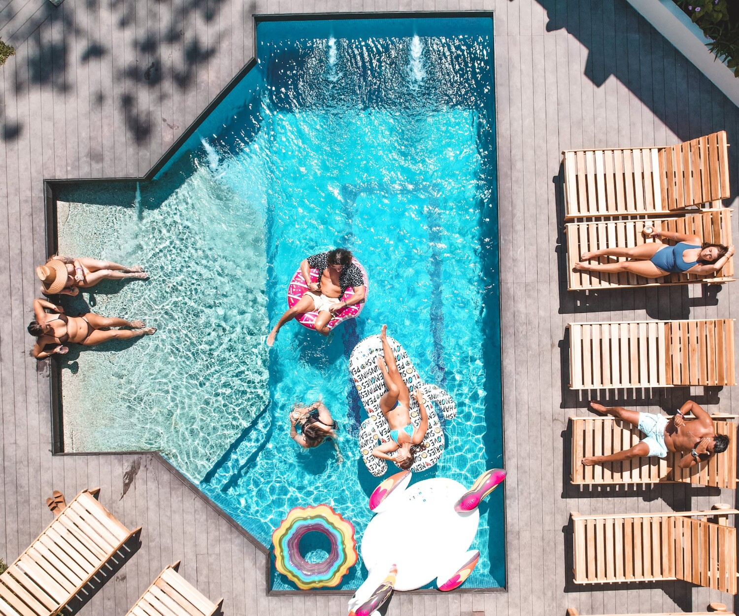 Aerial view of ONDA Playa Grande pool and hotel for group buyouts